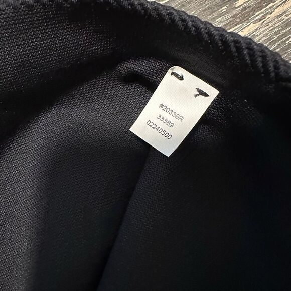 Love Your Assets Spanx Seamless Shaping leggings 20339r black size medium NWOT - Picture 5 of 5